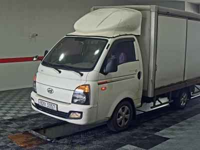 HYUNDAI PORTER II STANDARD CAB EXTRA WHEELBASE