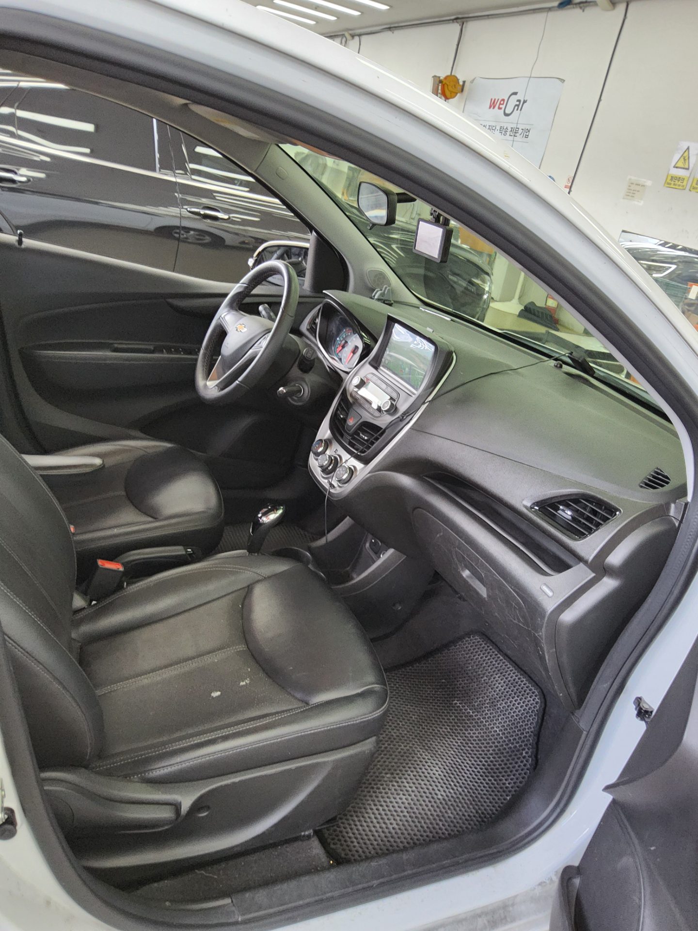 2016 - chevrolet spark