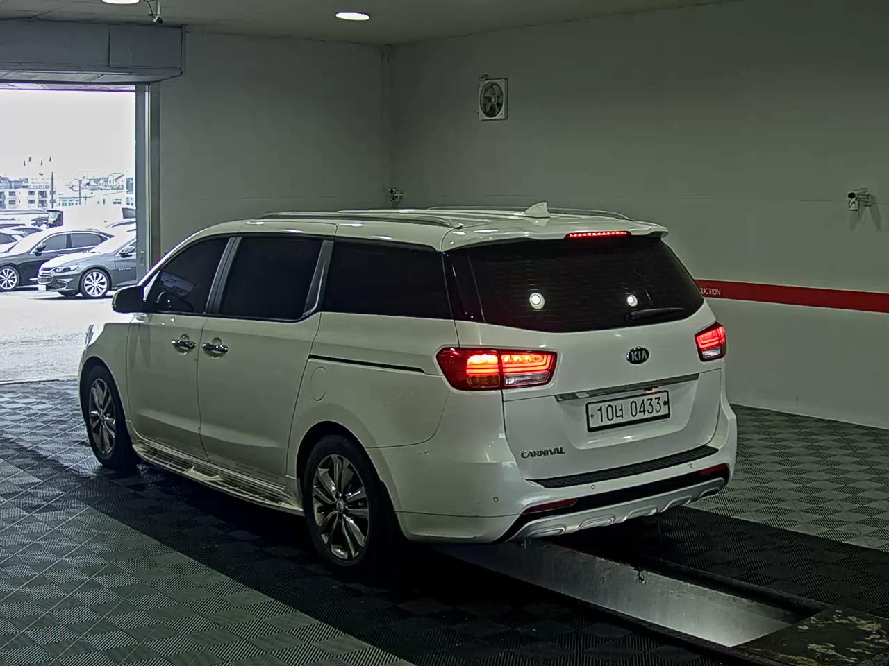 2016 - kia carnival