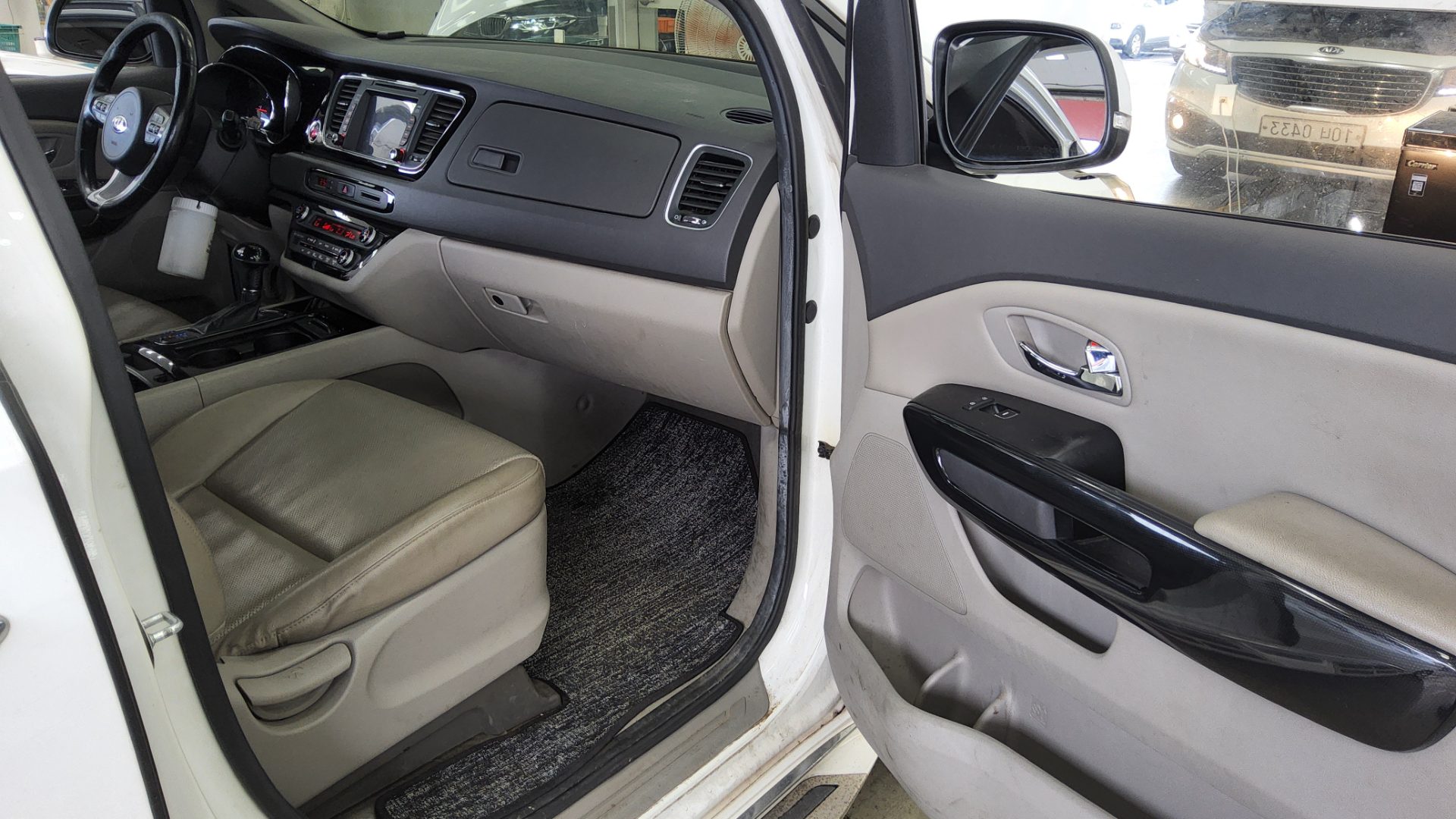 2016 - kia carnival