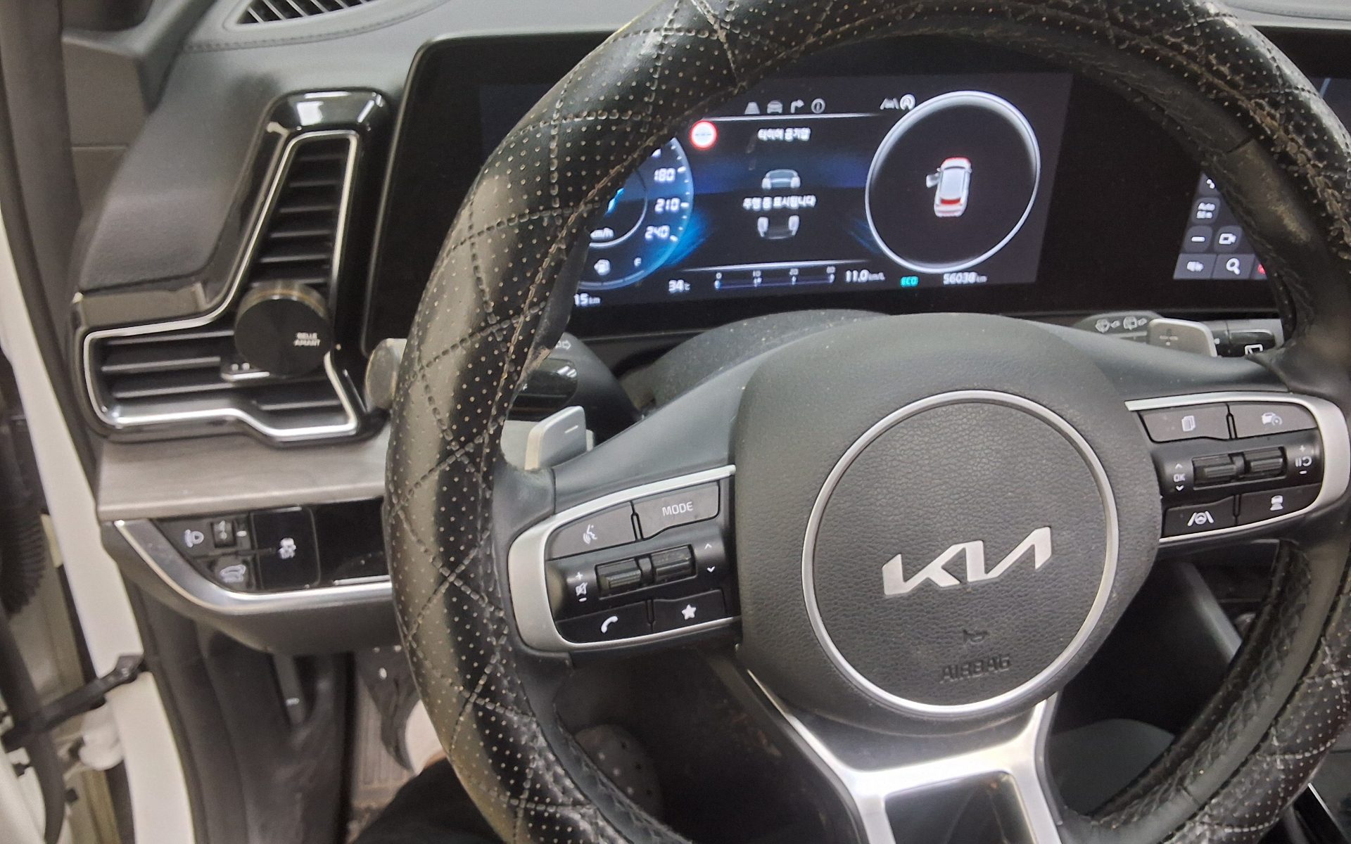 2022 - kia sportage