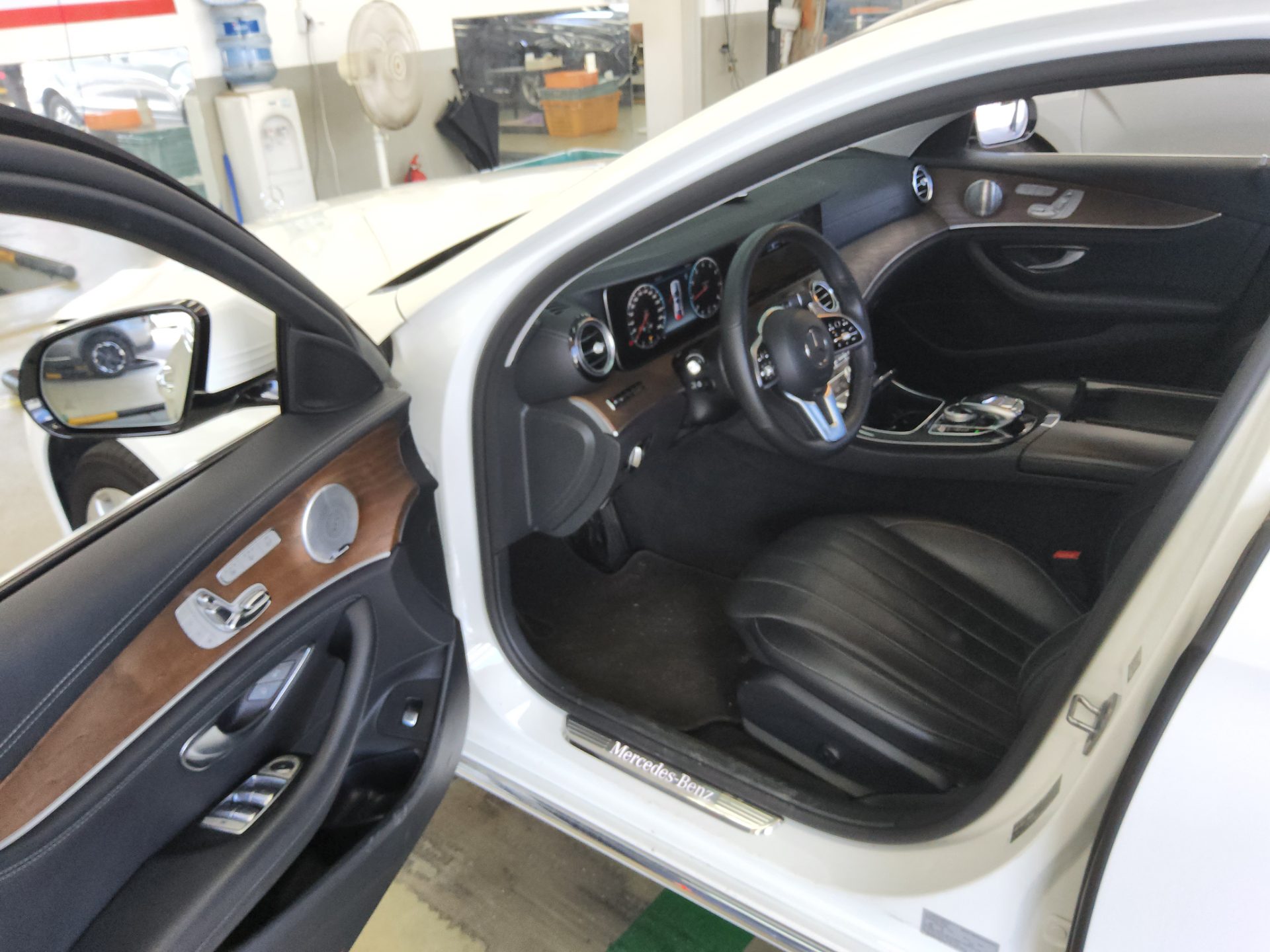 2019 - mercedes-benz e300