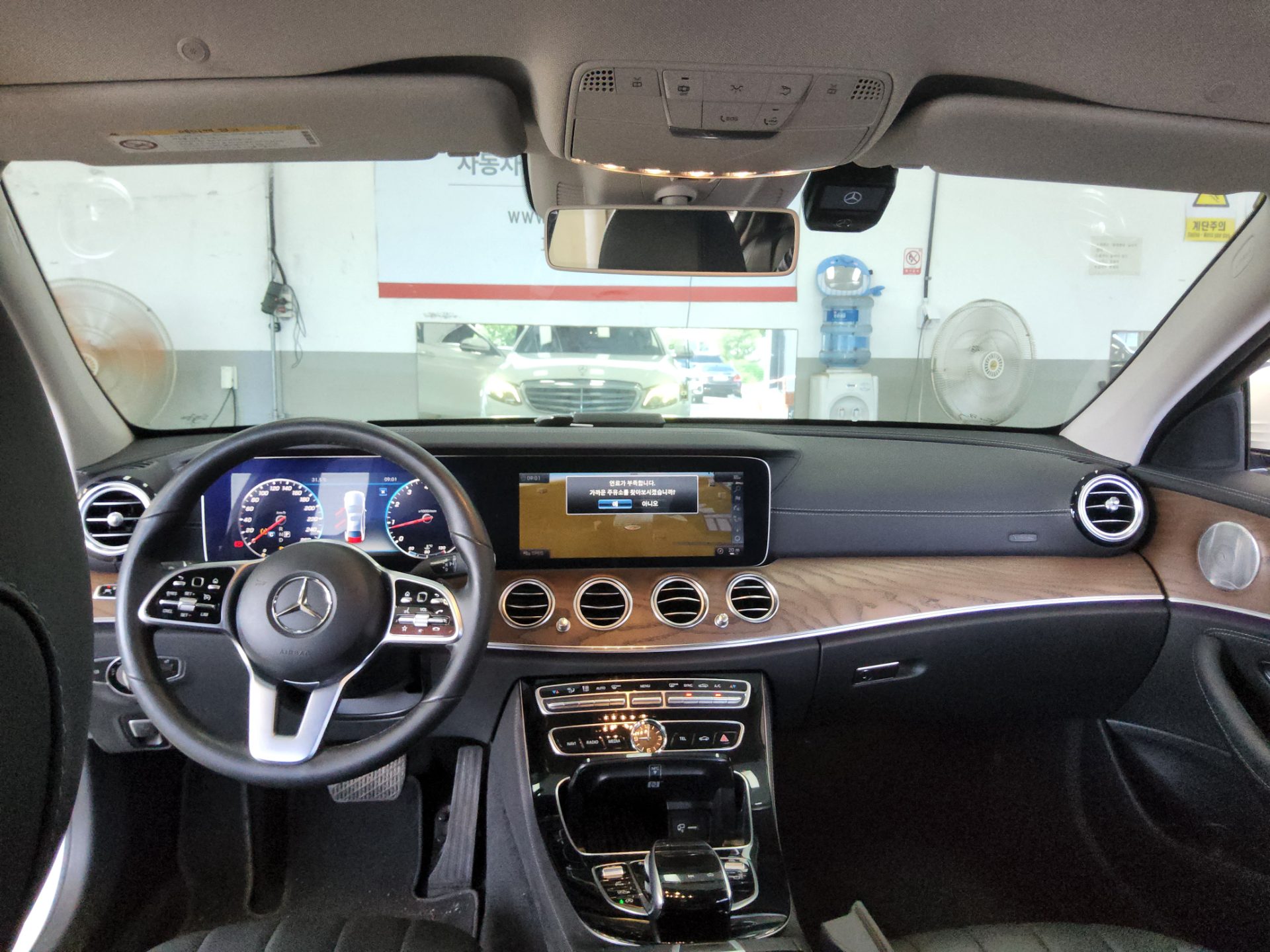 2019 - mercedes-benz e300