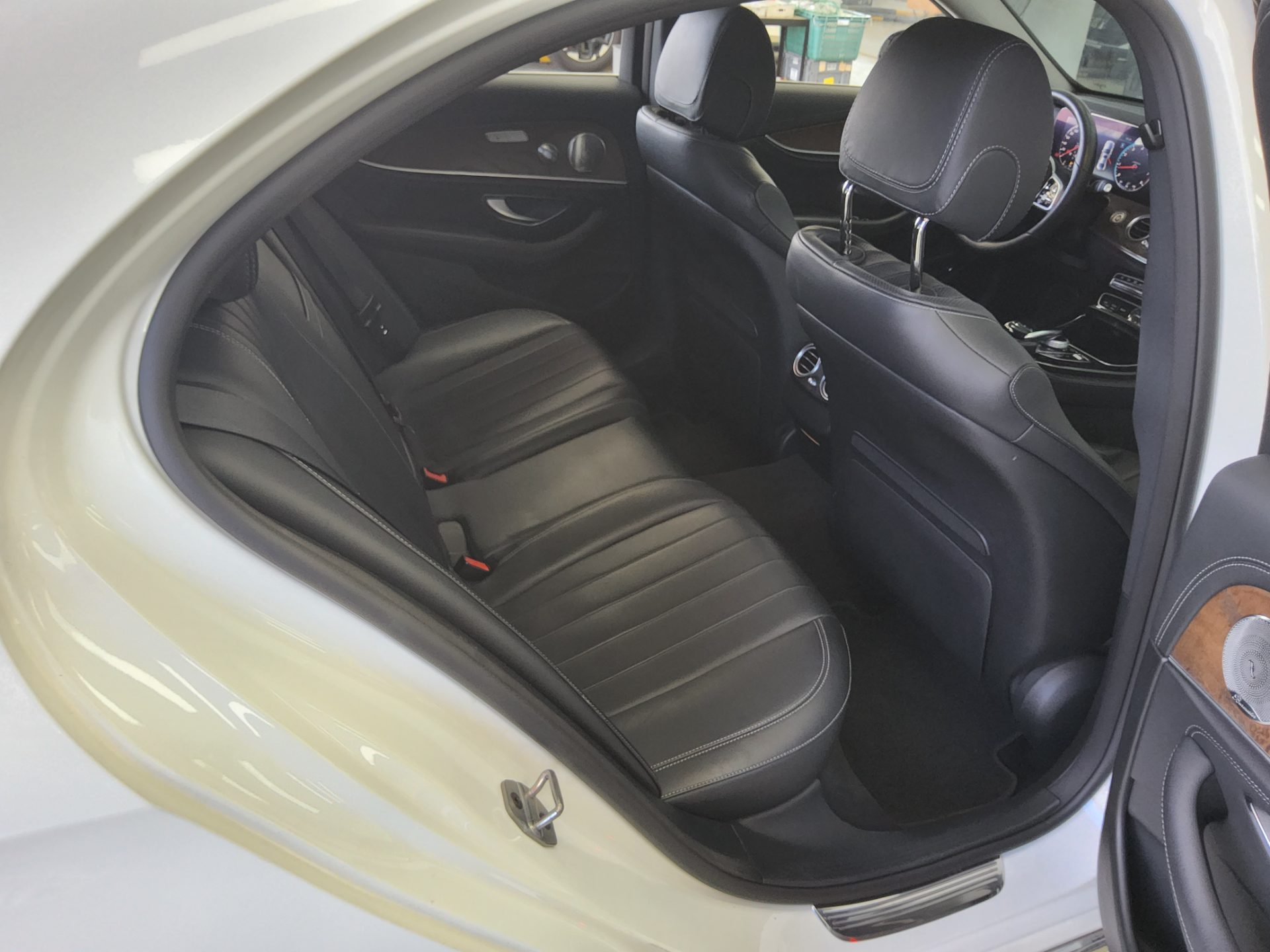 2019 - mercedes-benz e300