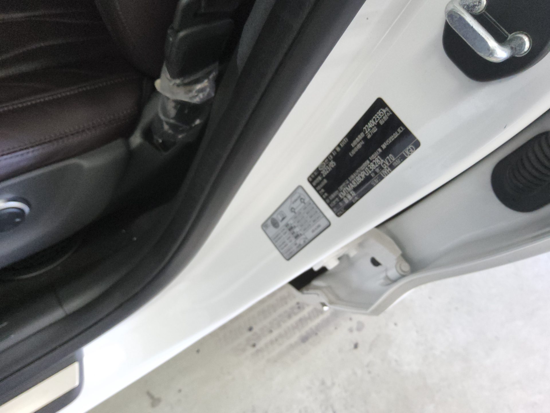 جينيسيس Gv70 2023 — صورة 9