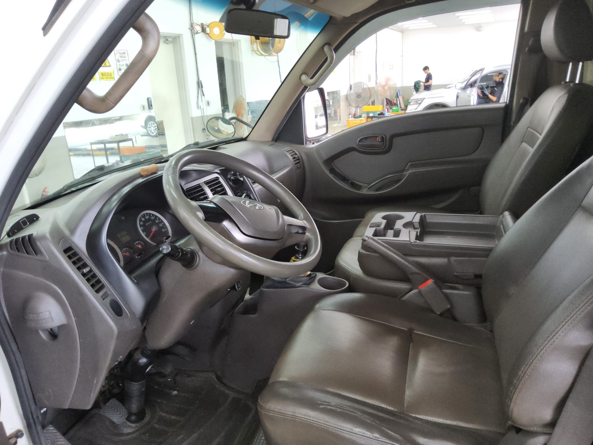 2016 - hyundai porter