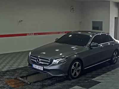 MERCEDES-BENZ CLASS (5TH GEN) E300 AVANTGARDE