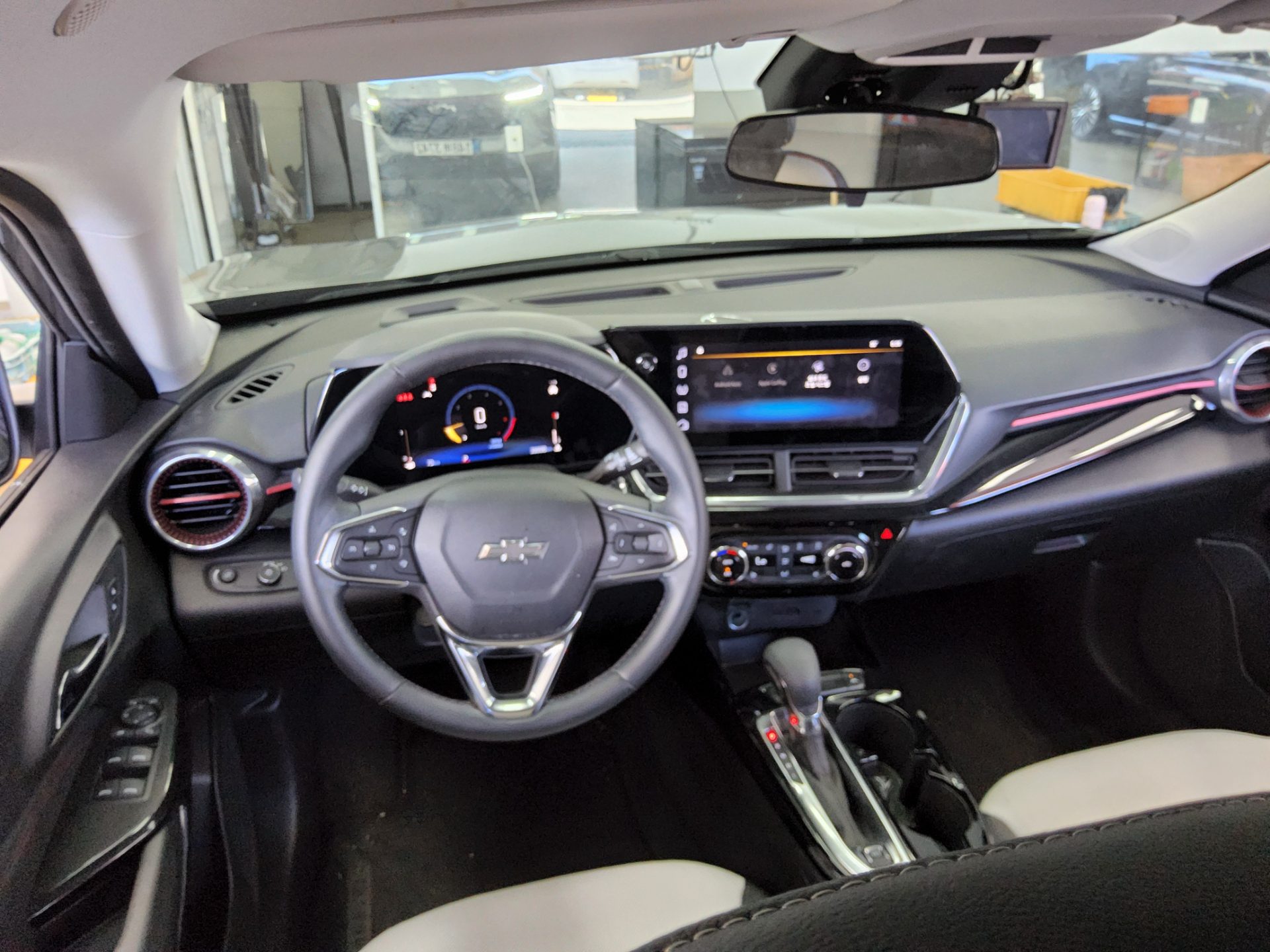 2025 - chevrolet trax