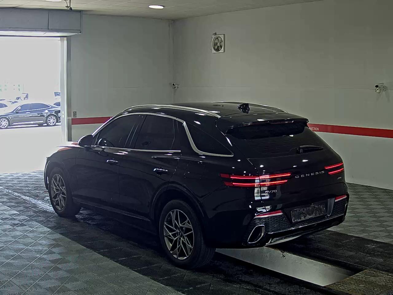 جينيسيس Gv70 2021 — صورة 2