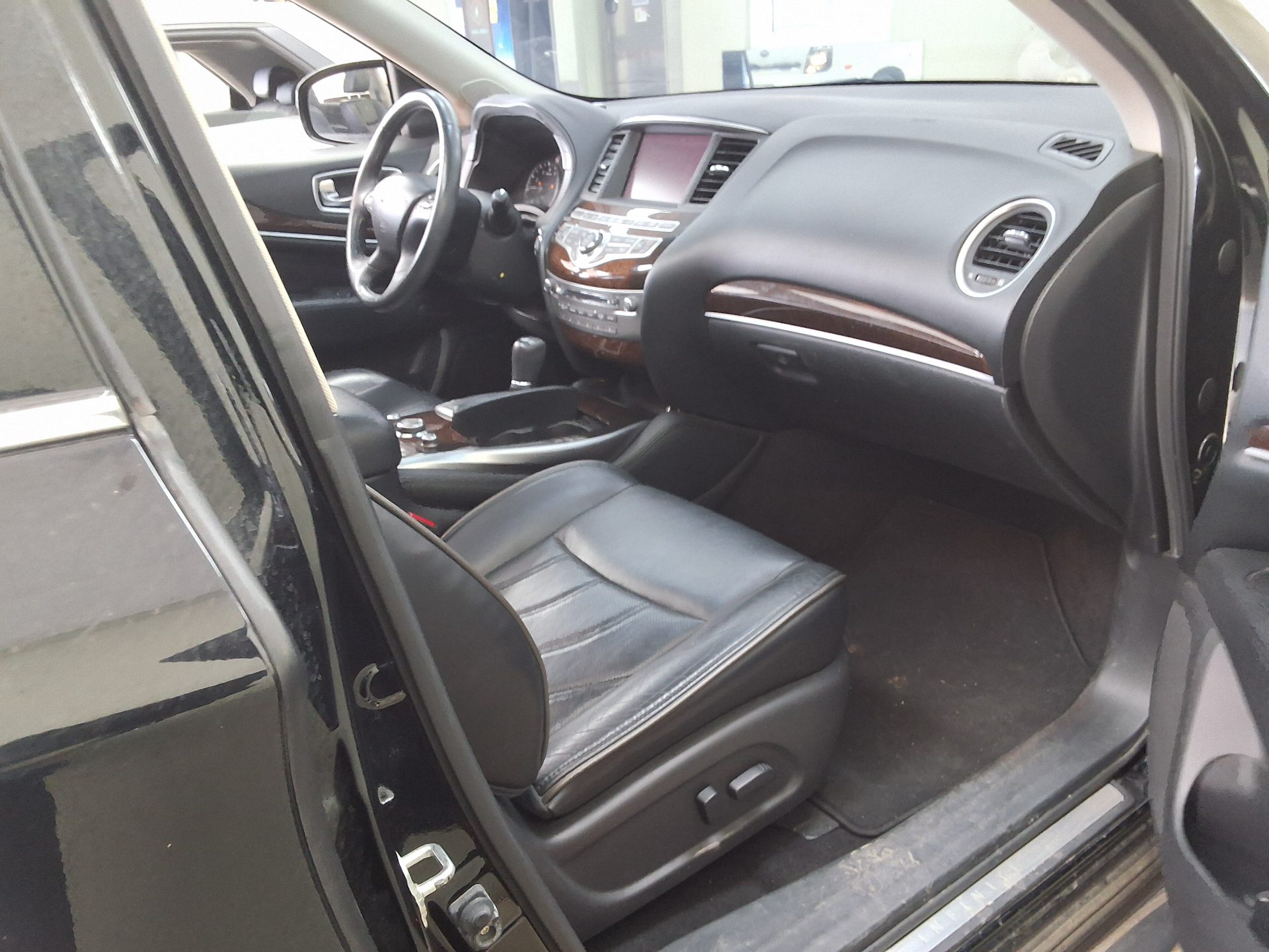 2013 - infiniti jx