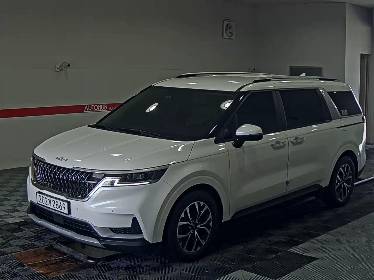 2023 - kia carnival