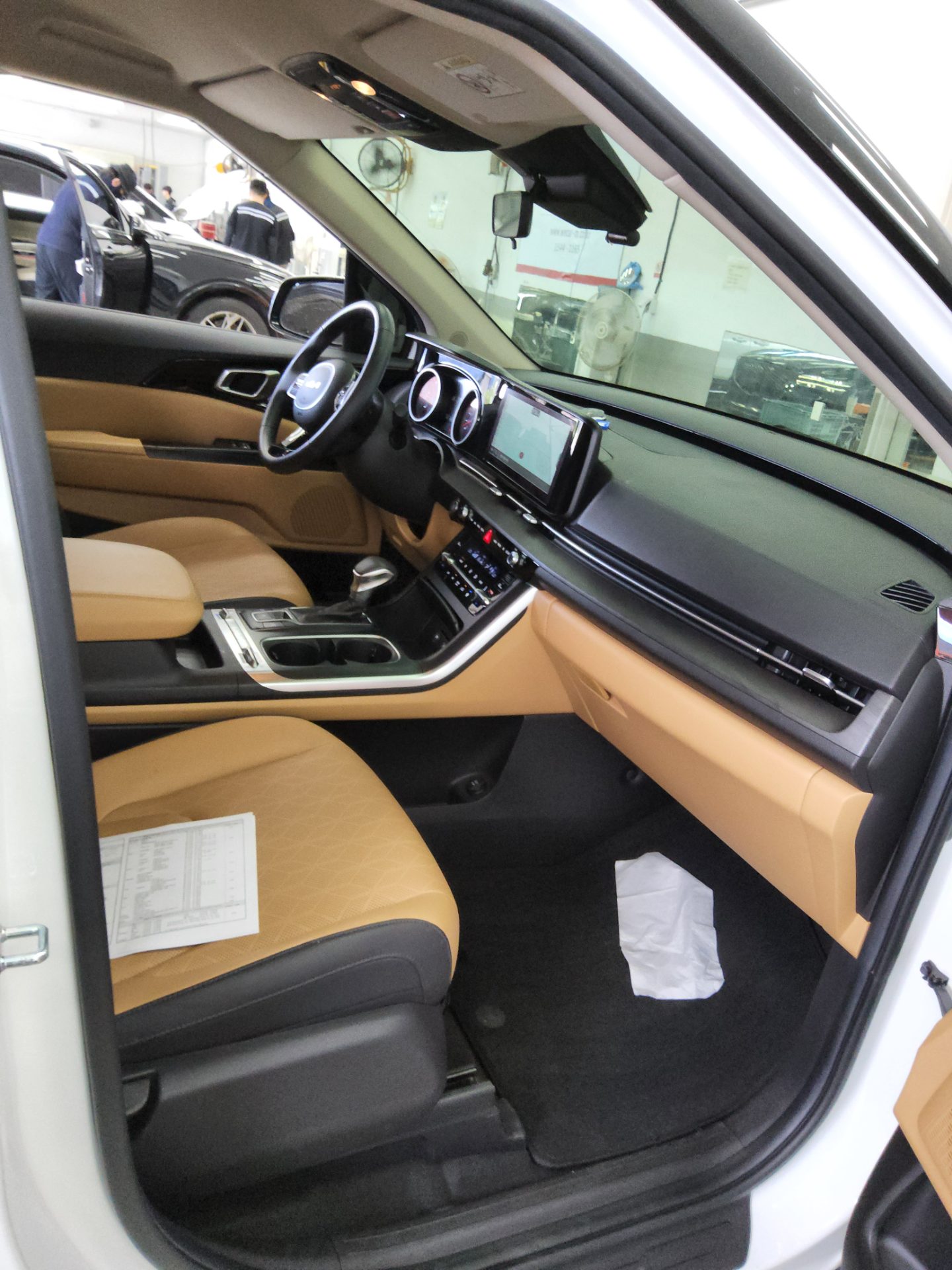 2023 - kia carnival