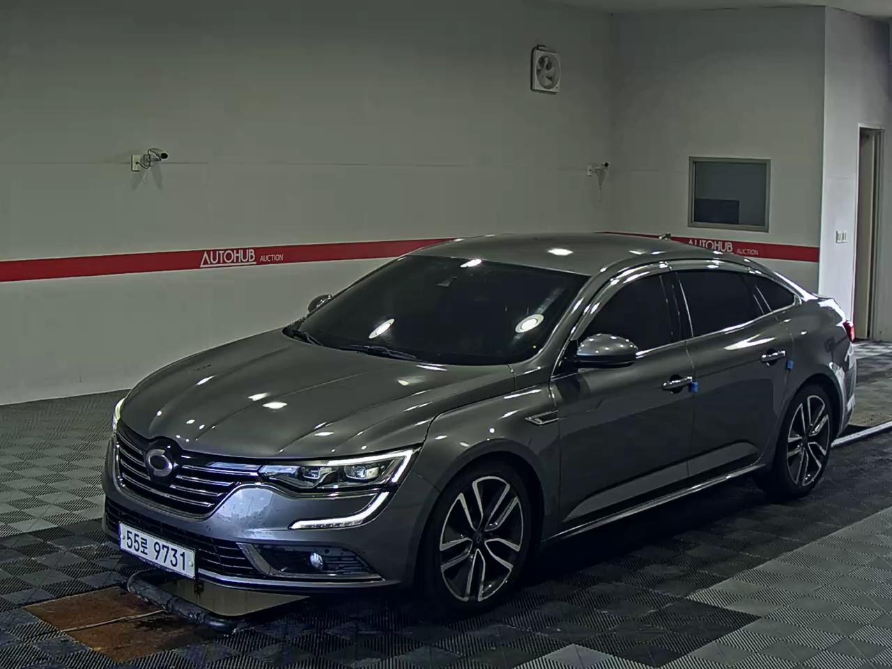 2017 - renault sm6