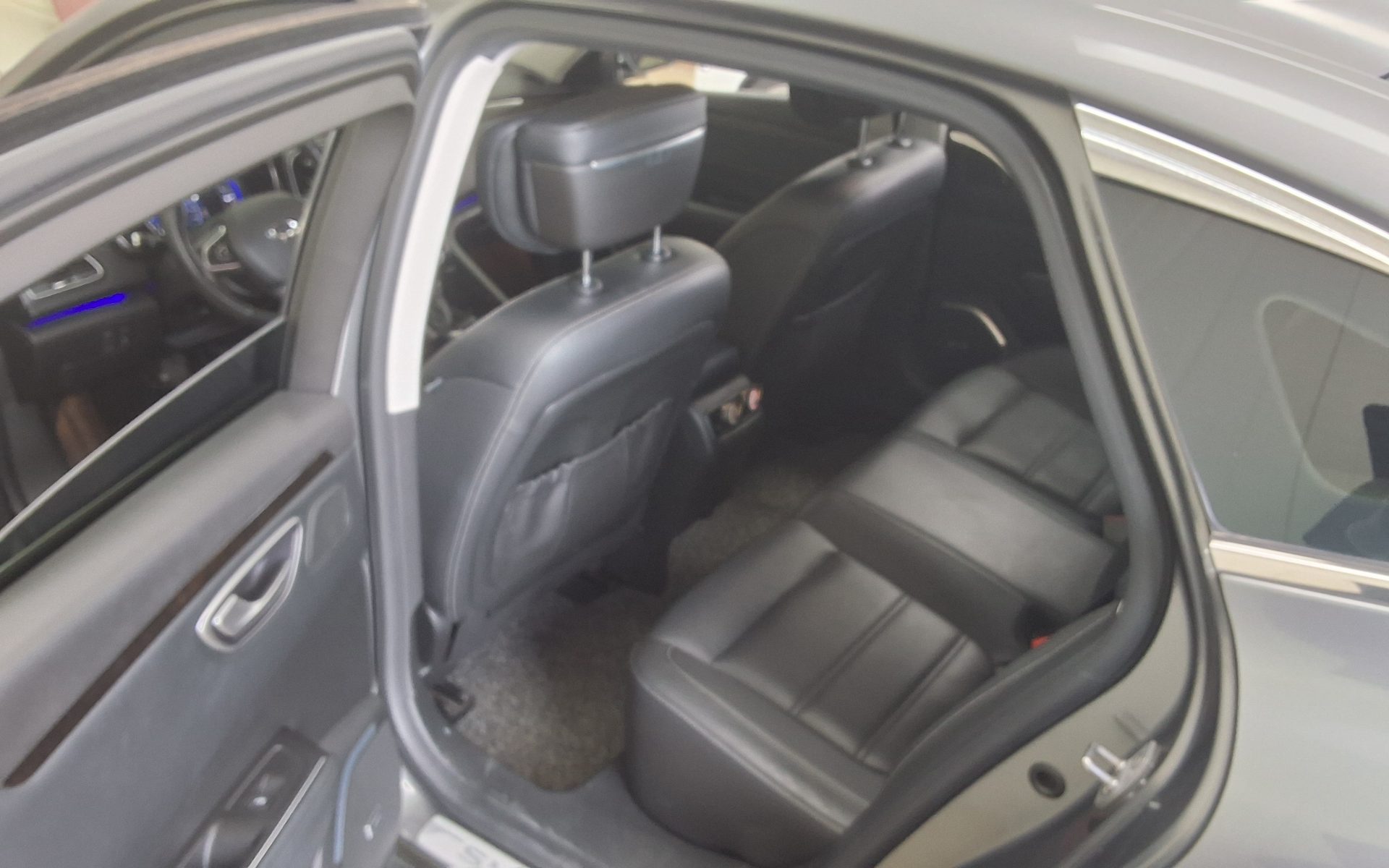 2017 - renault sm6