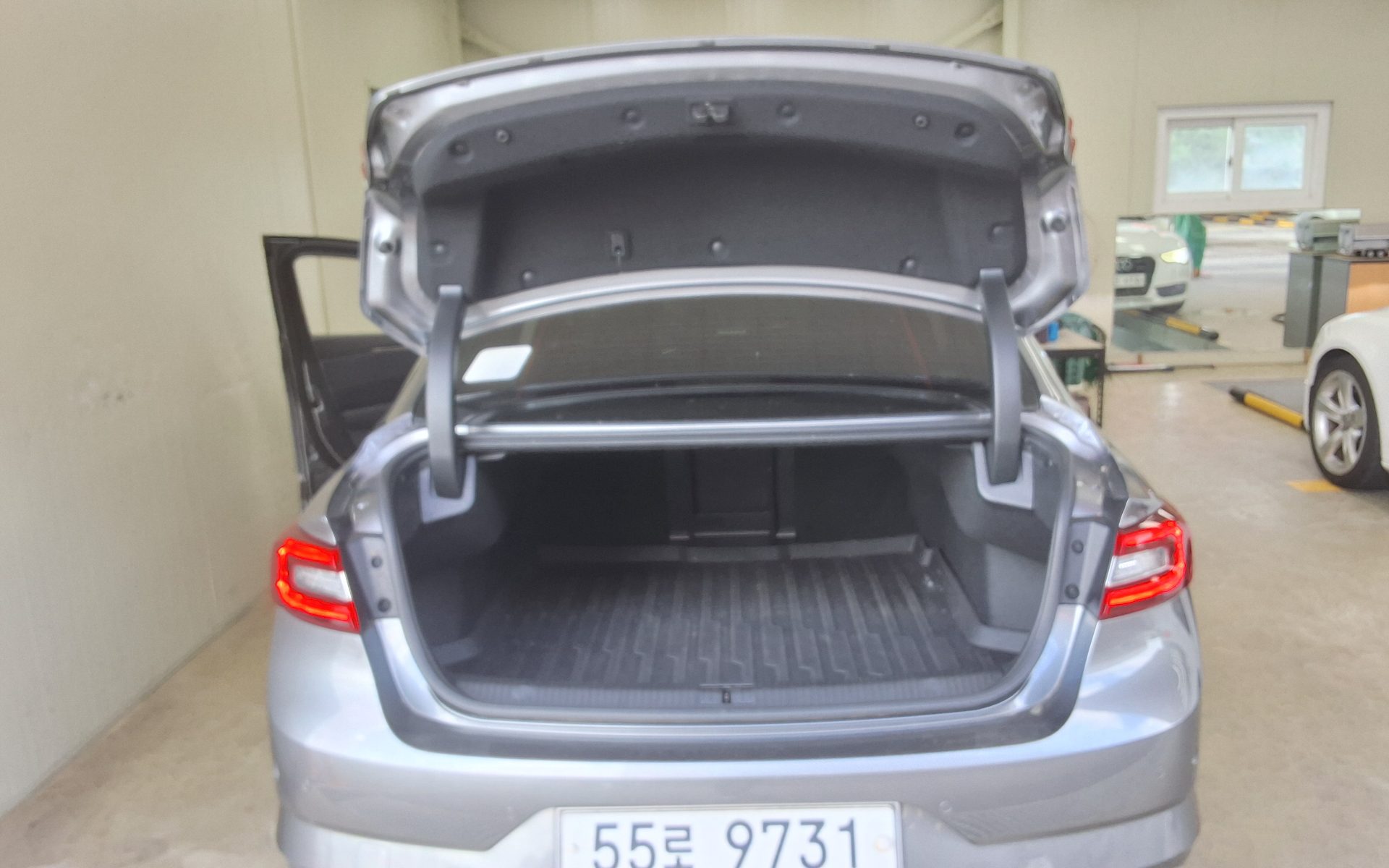2017 - renault sm6