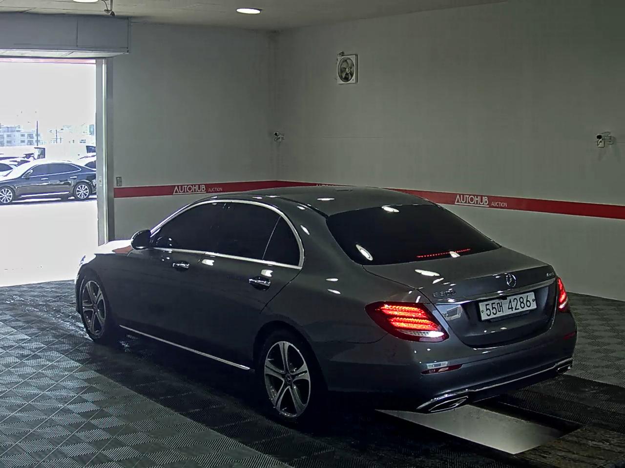 2018 - mercedes-benz e300