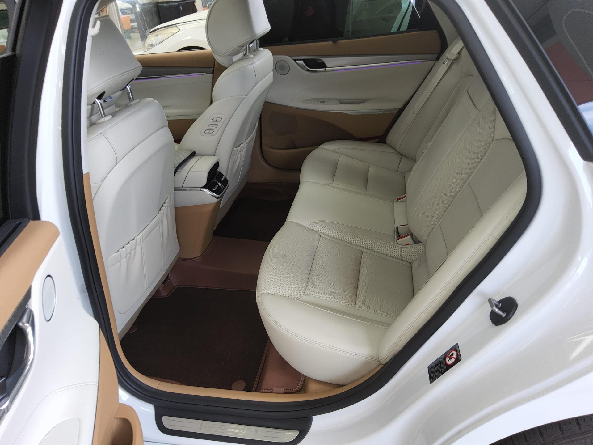 2023 - hyundai grandeur