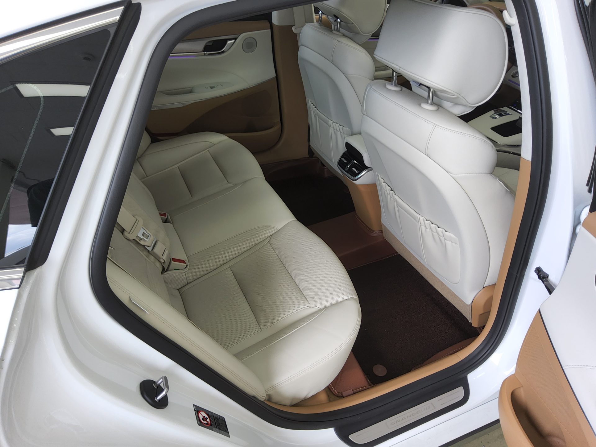2023 - hyundai grandeur