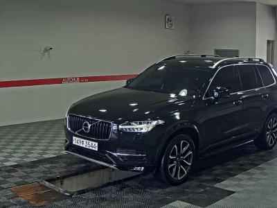 VOLVO XC90 (2ND GEN) D5 MOMENTUM