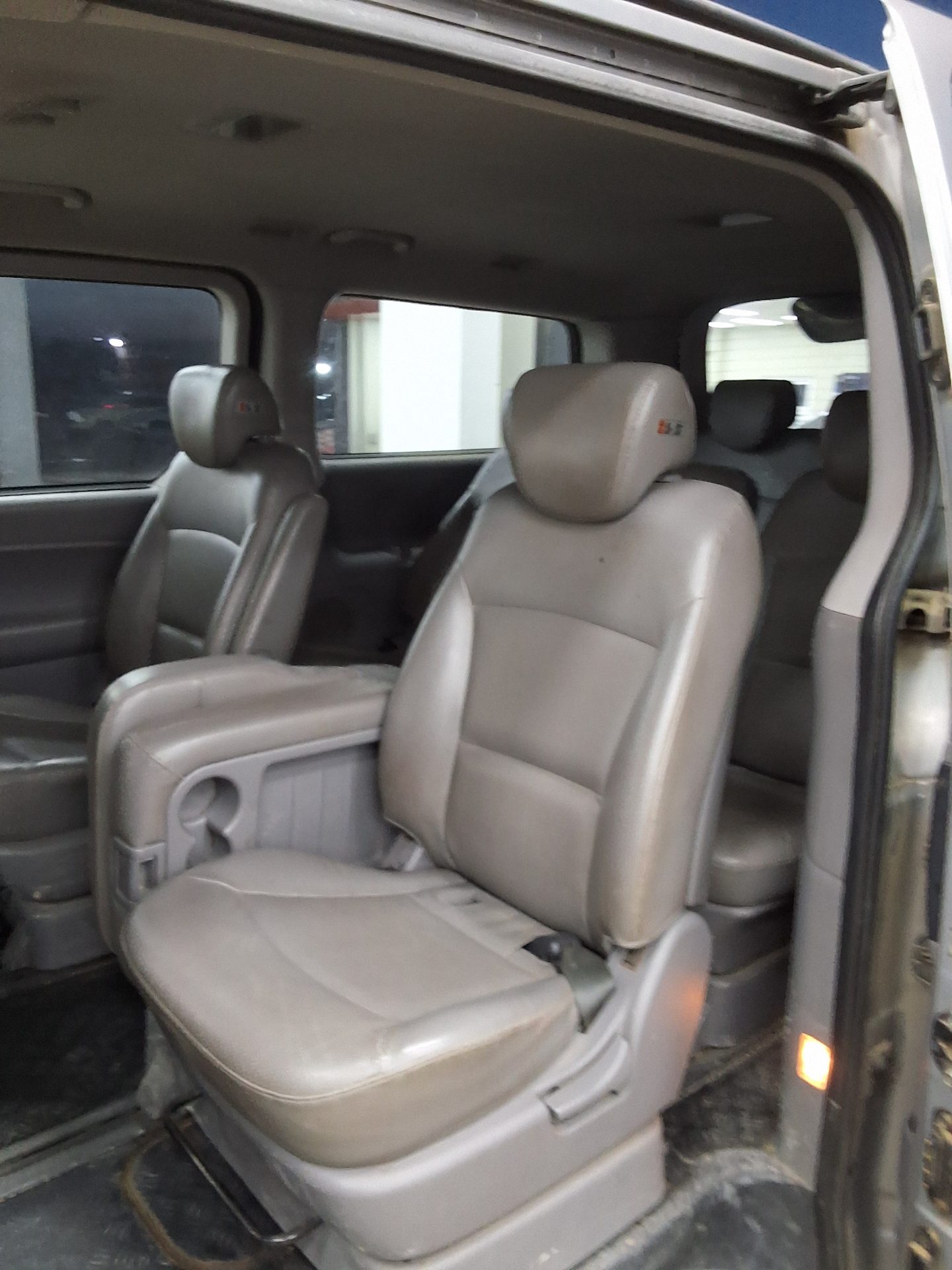 2014 - hyundai grand starex