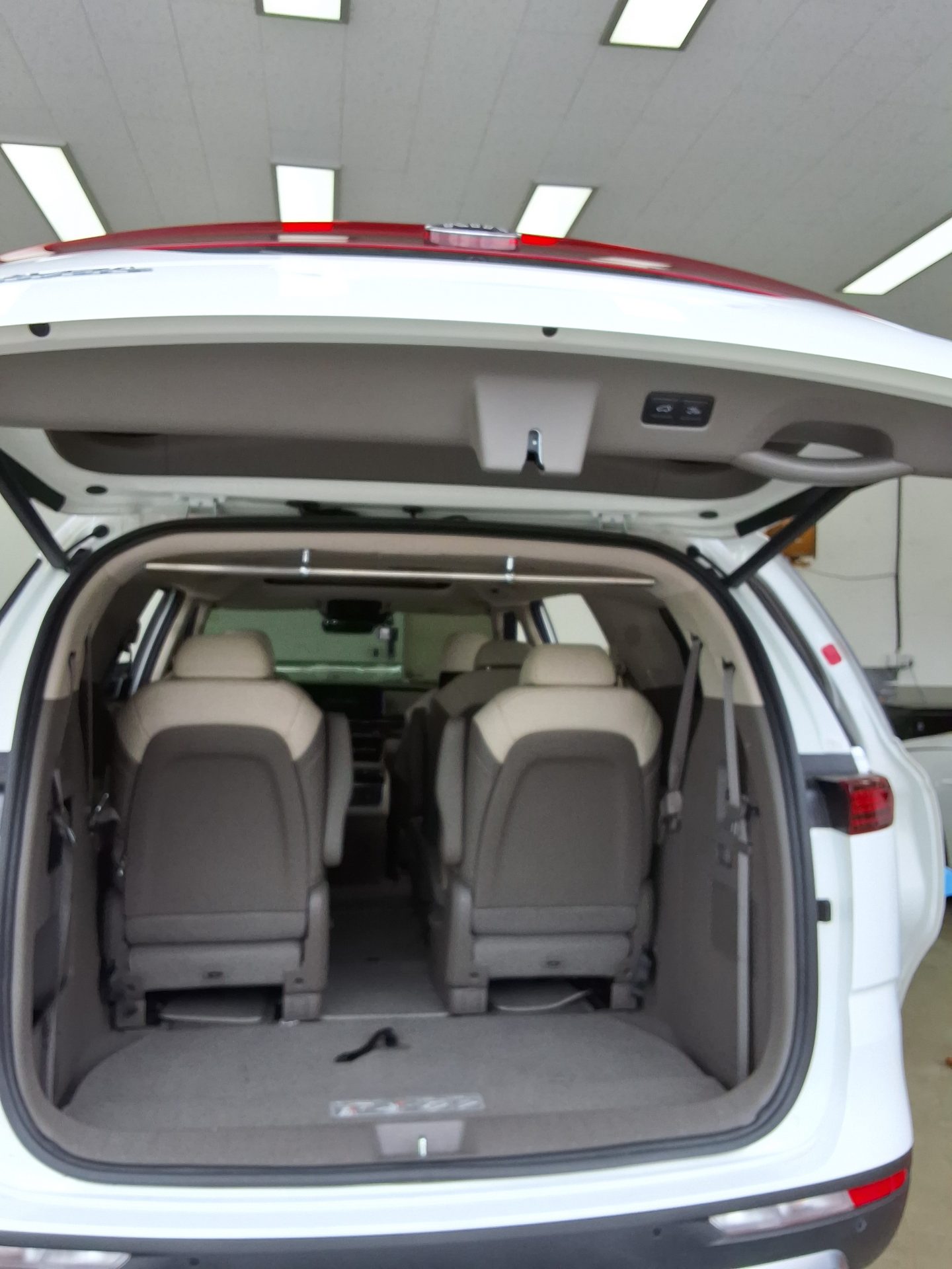2021 - kia carnival