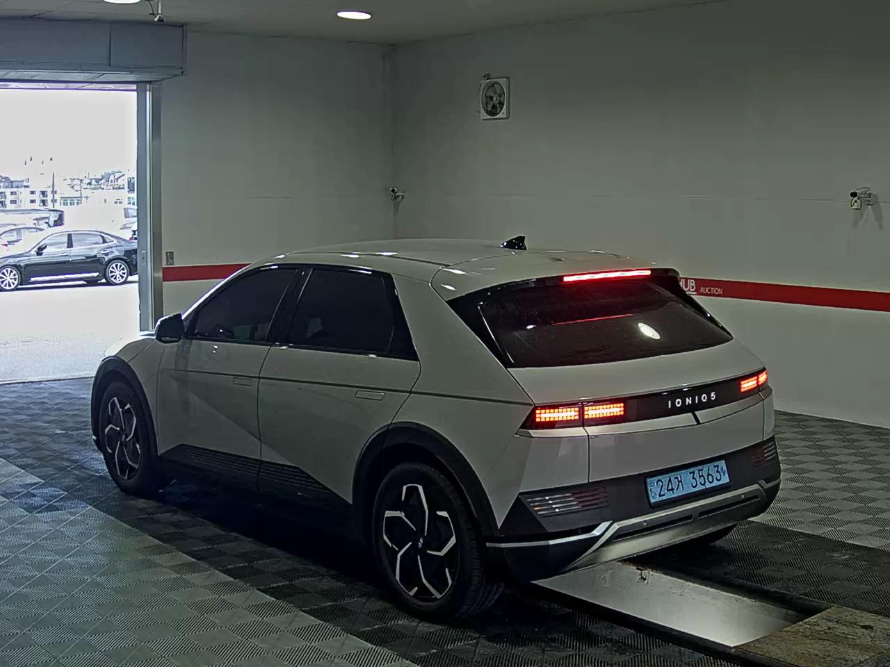 2024 - hyundai ioniq