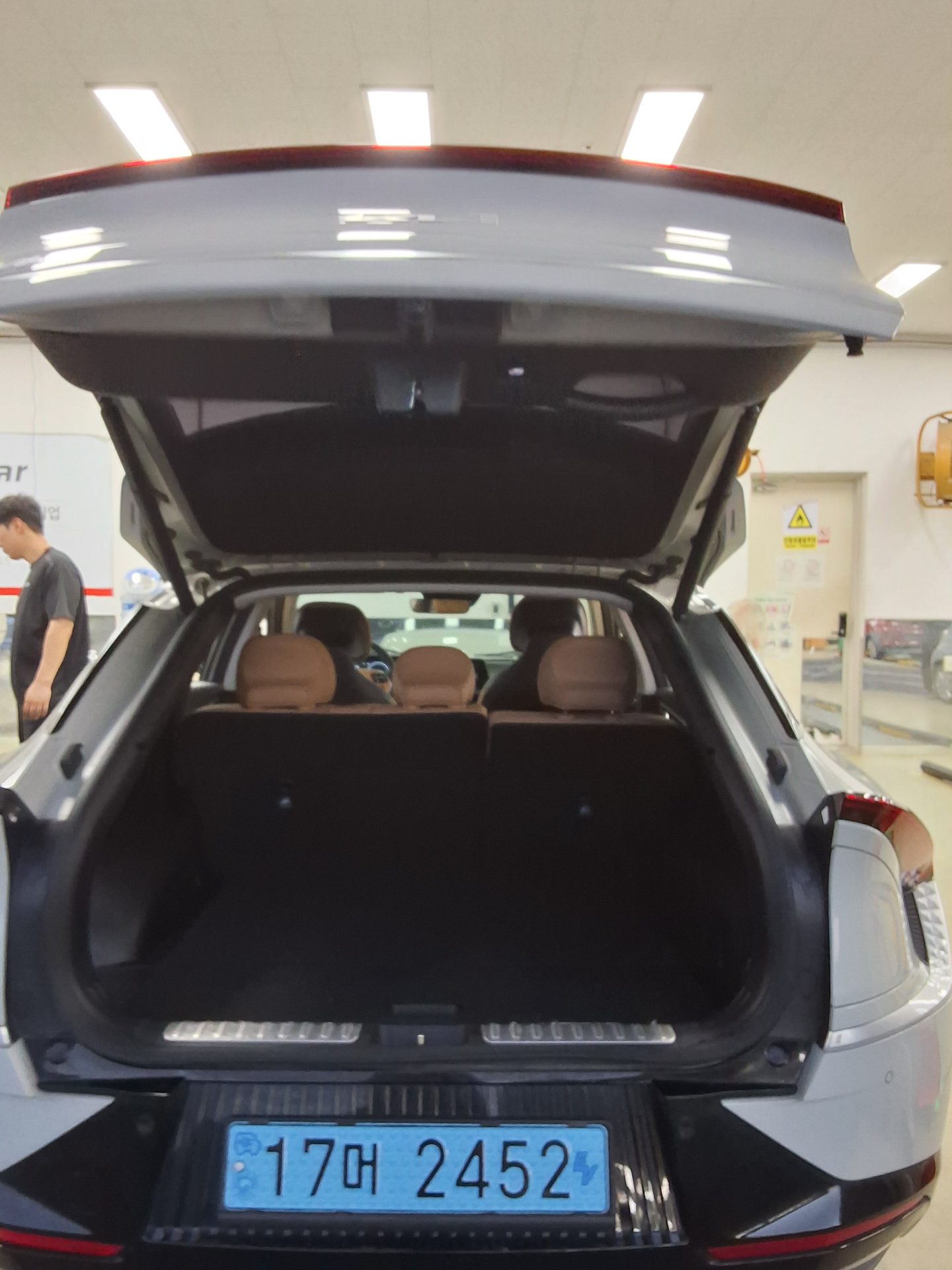 2023 - kia ev6