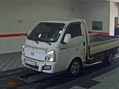 HYUNDAI PORTER II STANDARD CAB EXTRA WHEELBASE