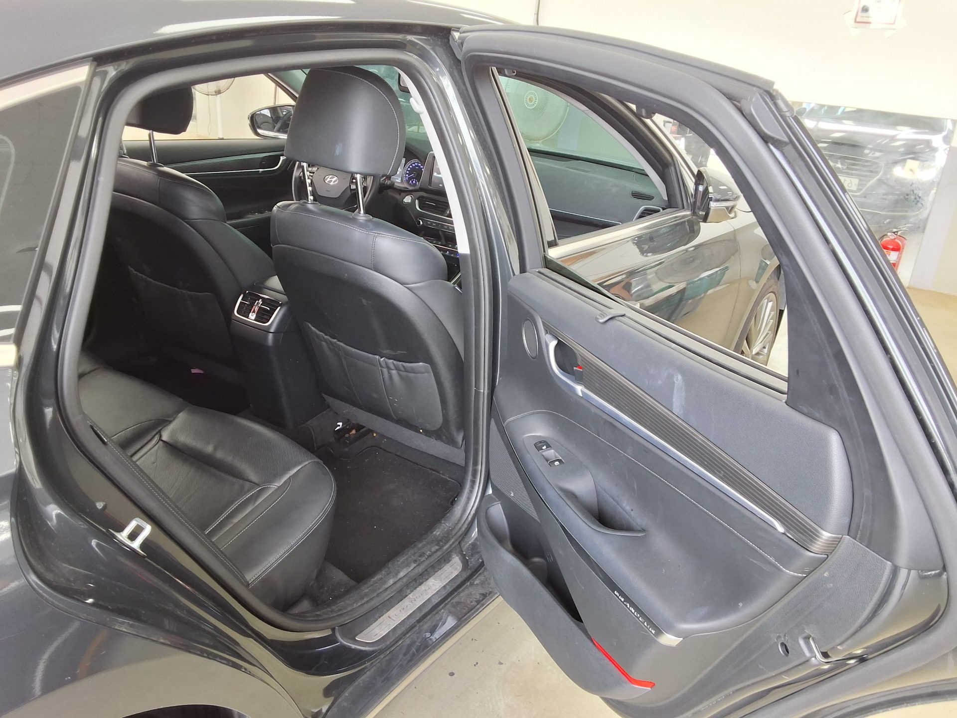 2019 - hyundai grandeur