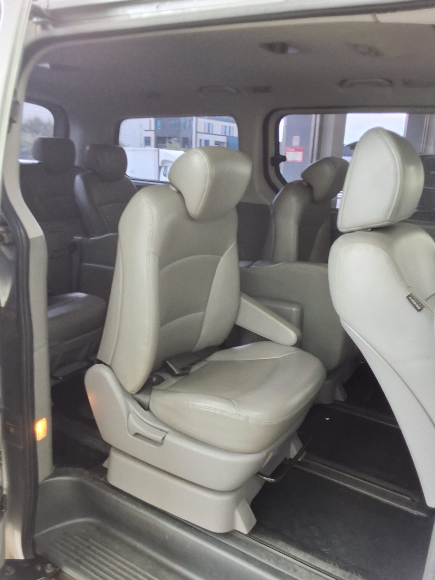2019 - hyundai grand starex