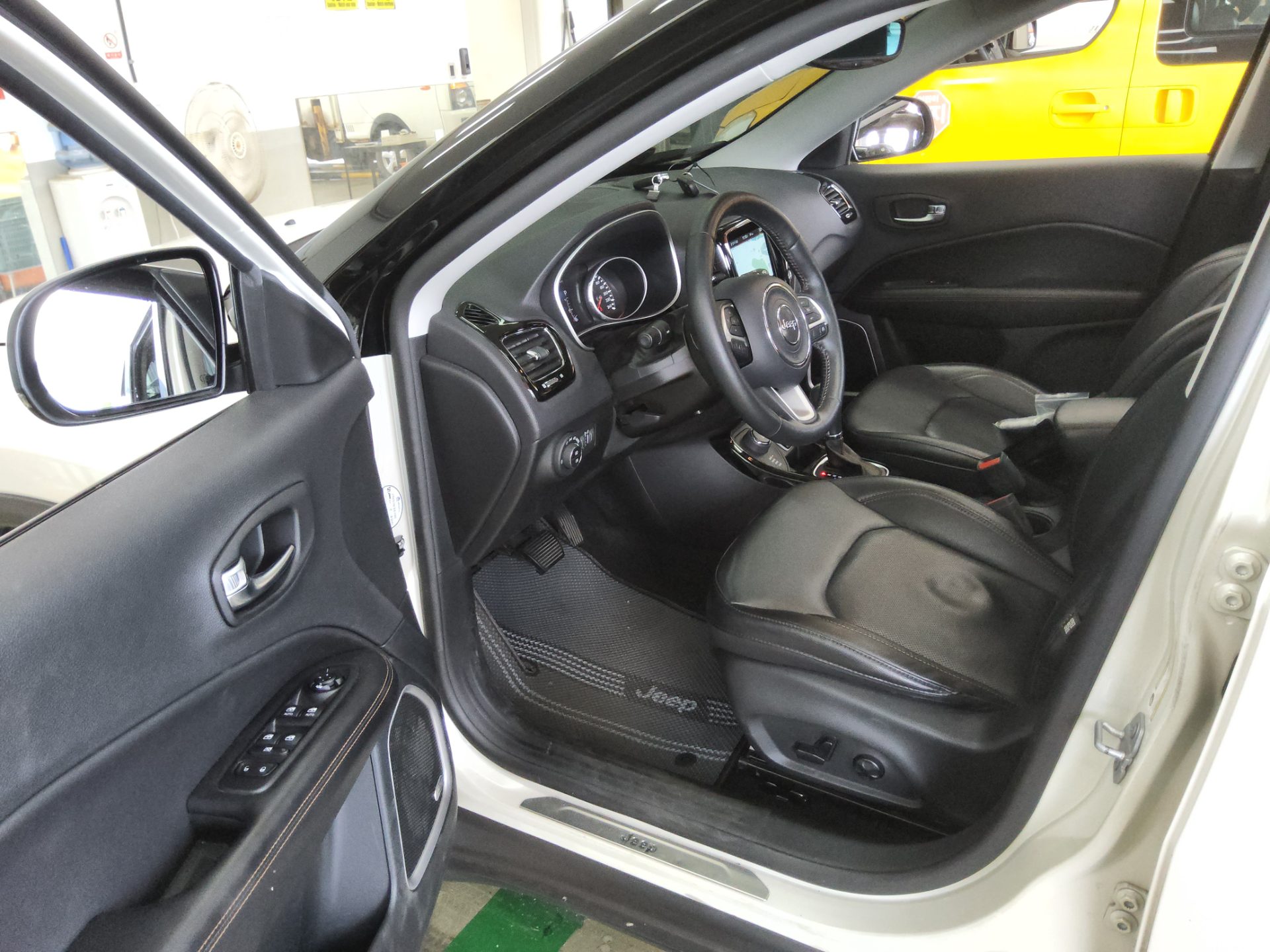 2018 - jeep compass