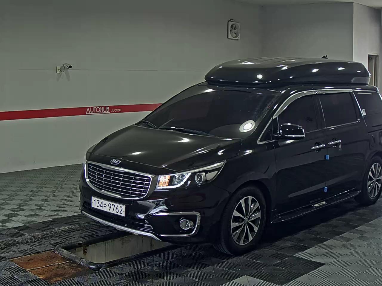 2018 - kia carnival
