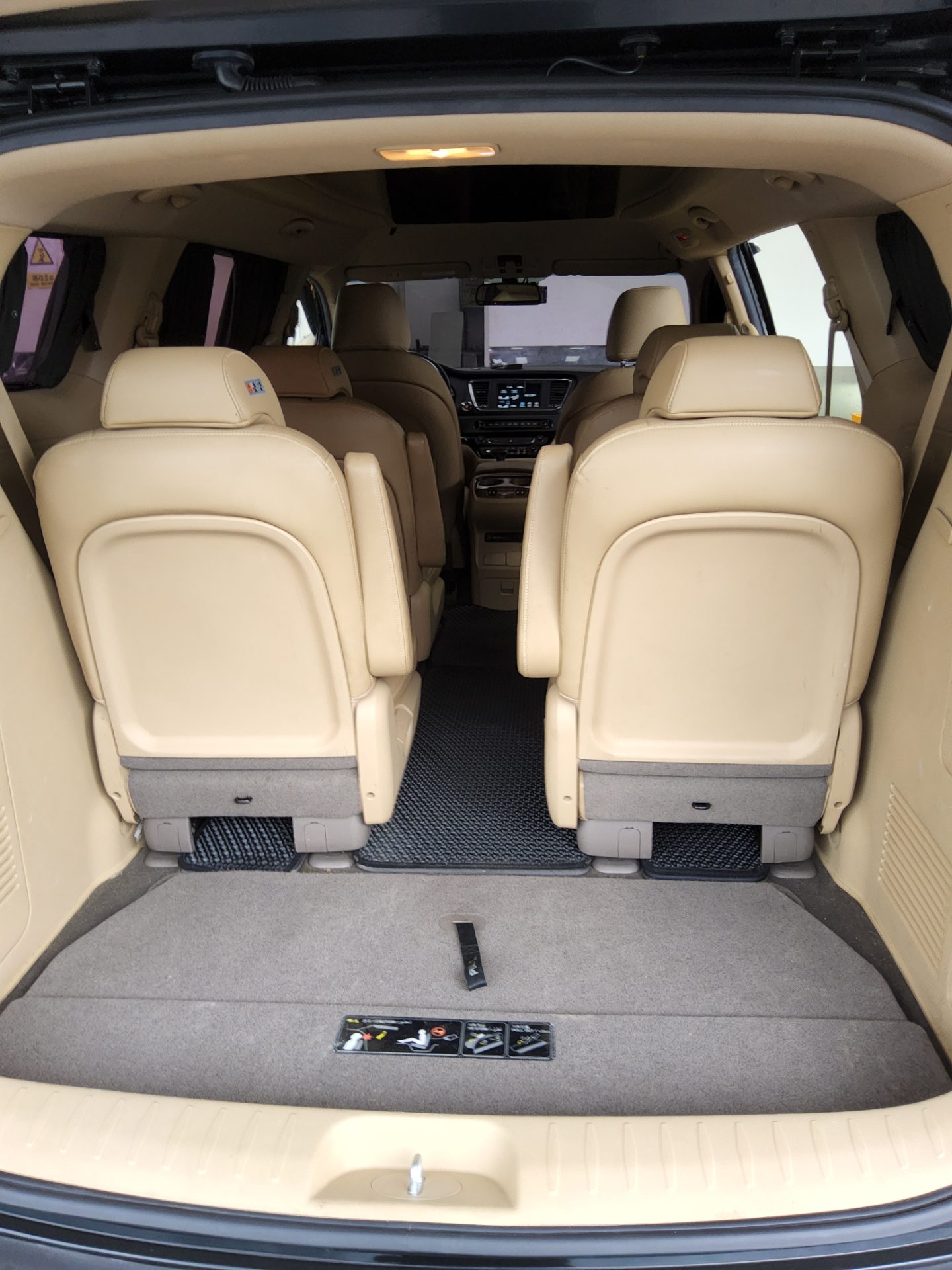 2018 - kia carnival