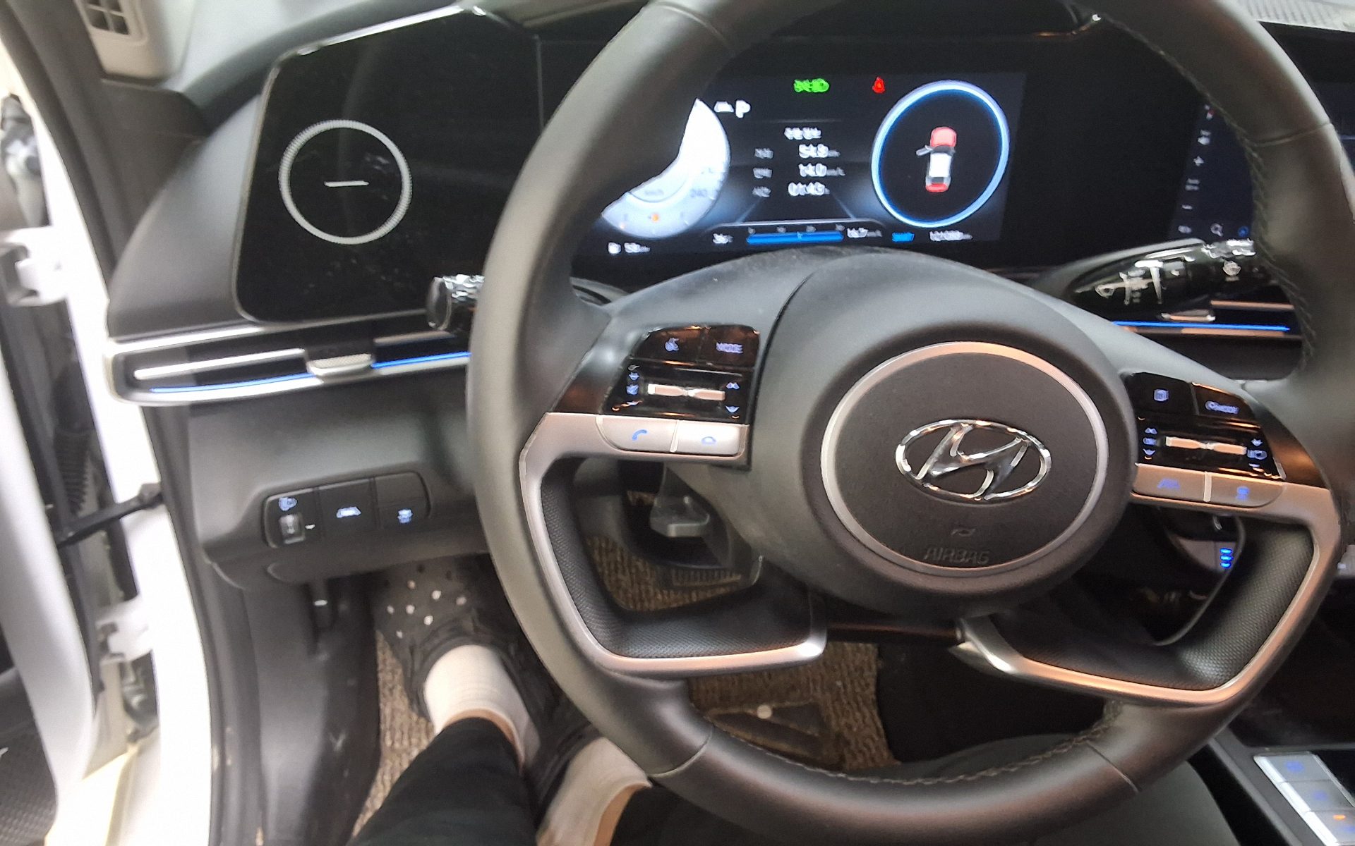 2021 - hyundai avante