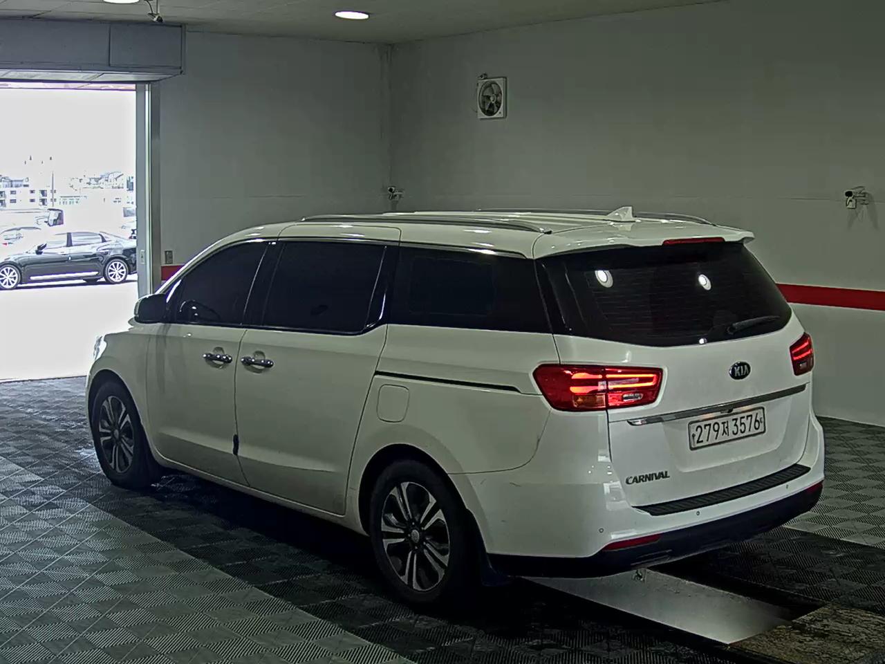2019 - kia carnival