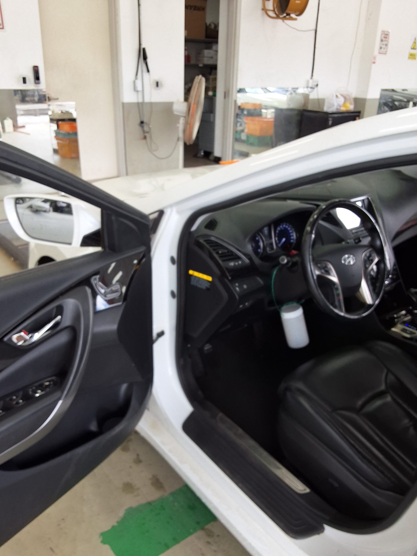 2012 - hyundai grandeur