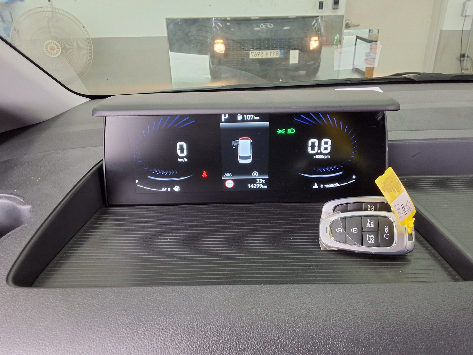 2023 - hyundai staria