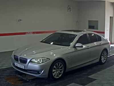 BMW 5 SERIES (6TH GEN) 528i