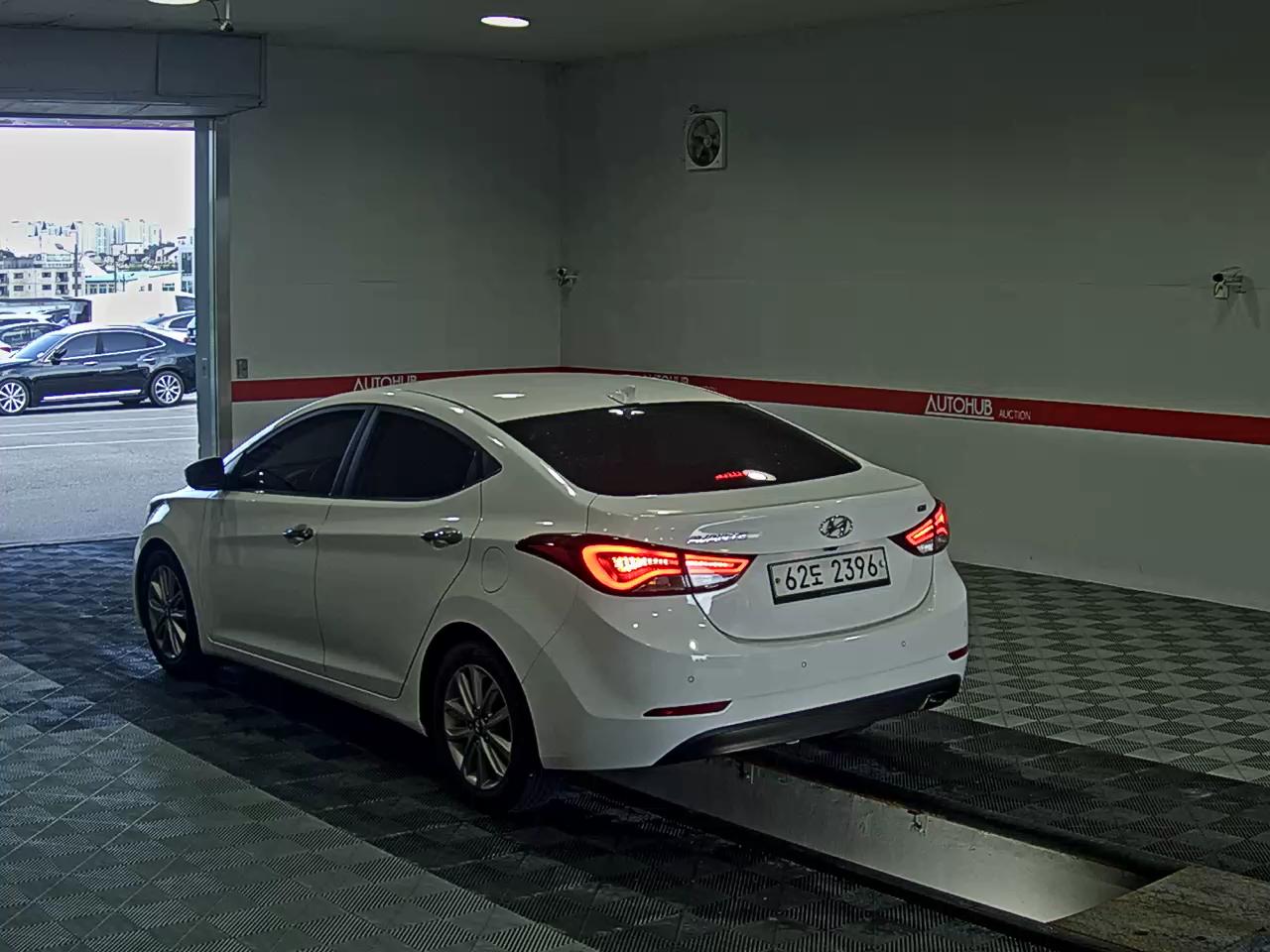 2014 - hyundai avante