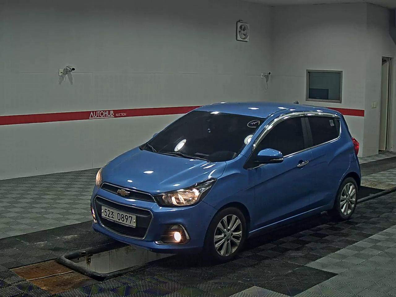 2016 - chevrolet spark