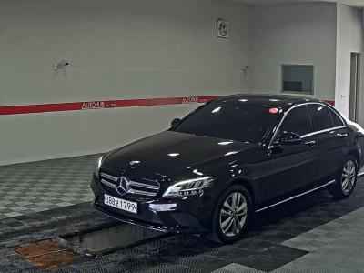 MERCEDES-BENZ C-CLASS (4TH GEN) C200 AVANTGARDE