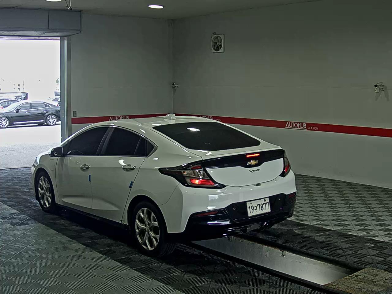 2017 - chevrolet bolt