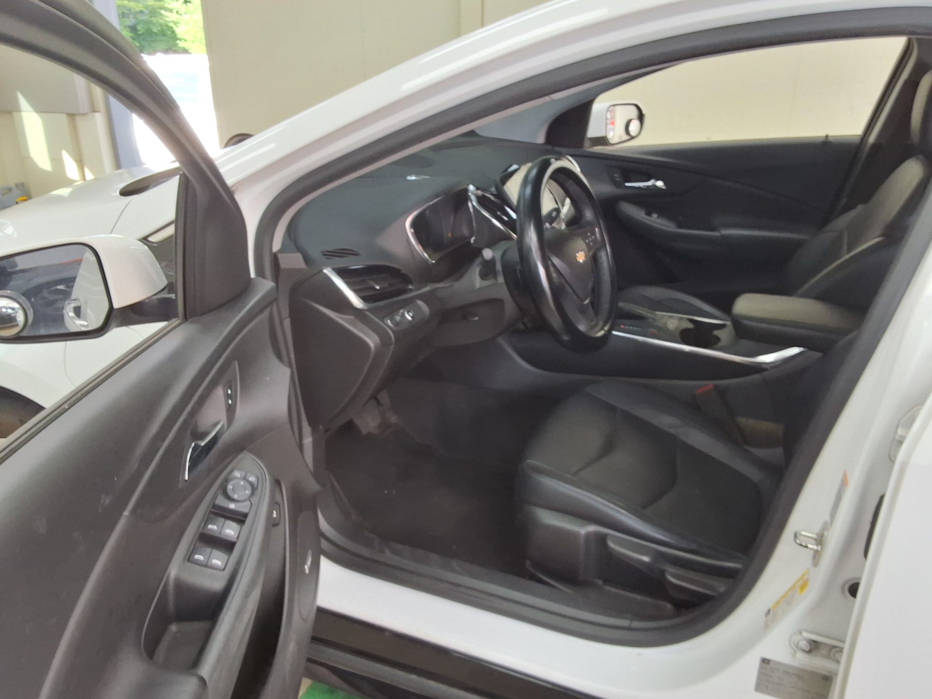 2017 - chevrolet bolt