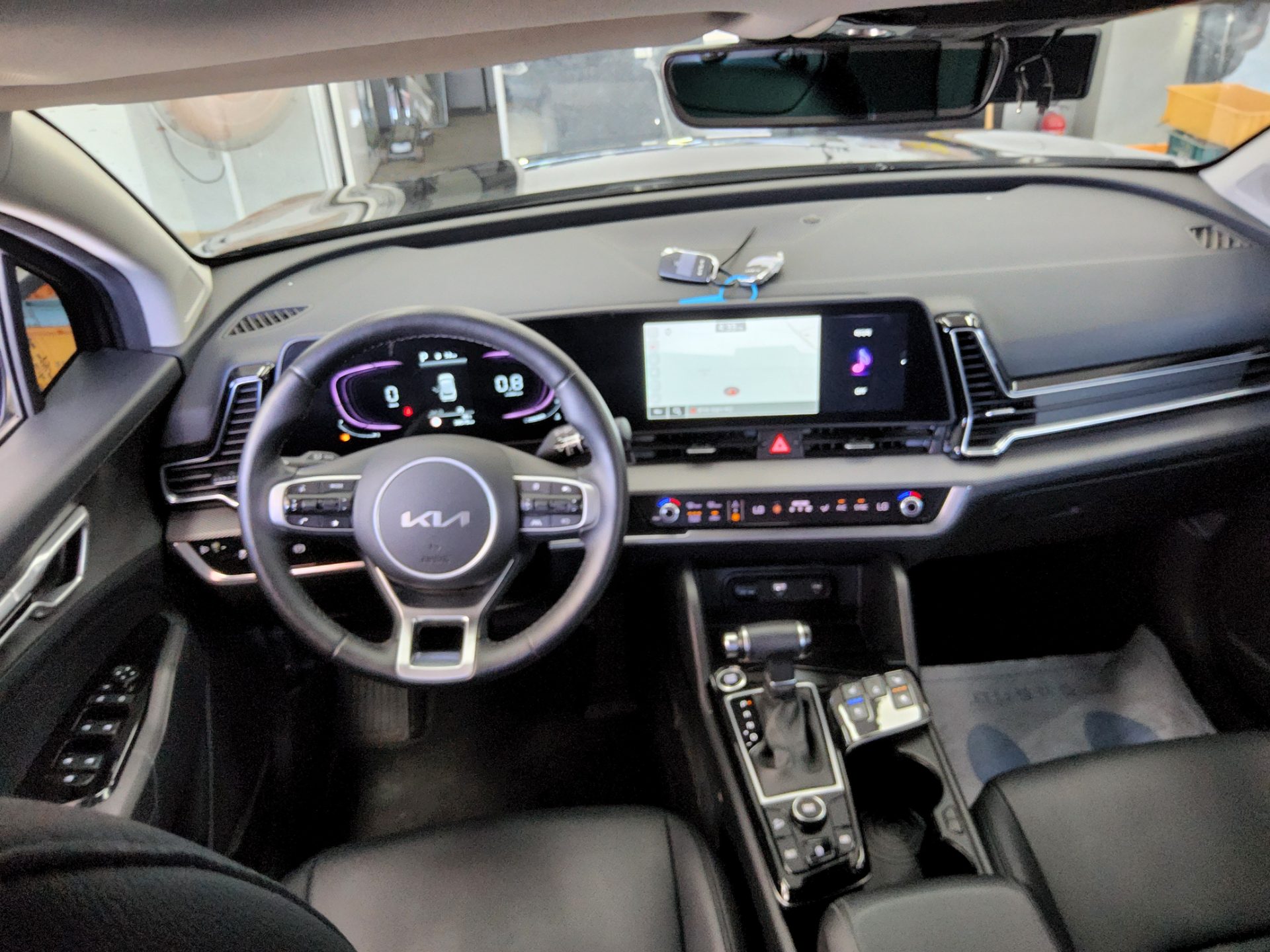 2023 - kia sportage