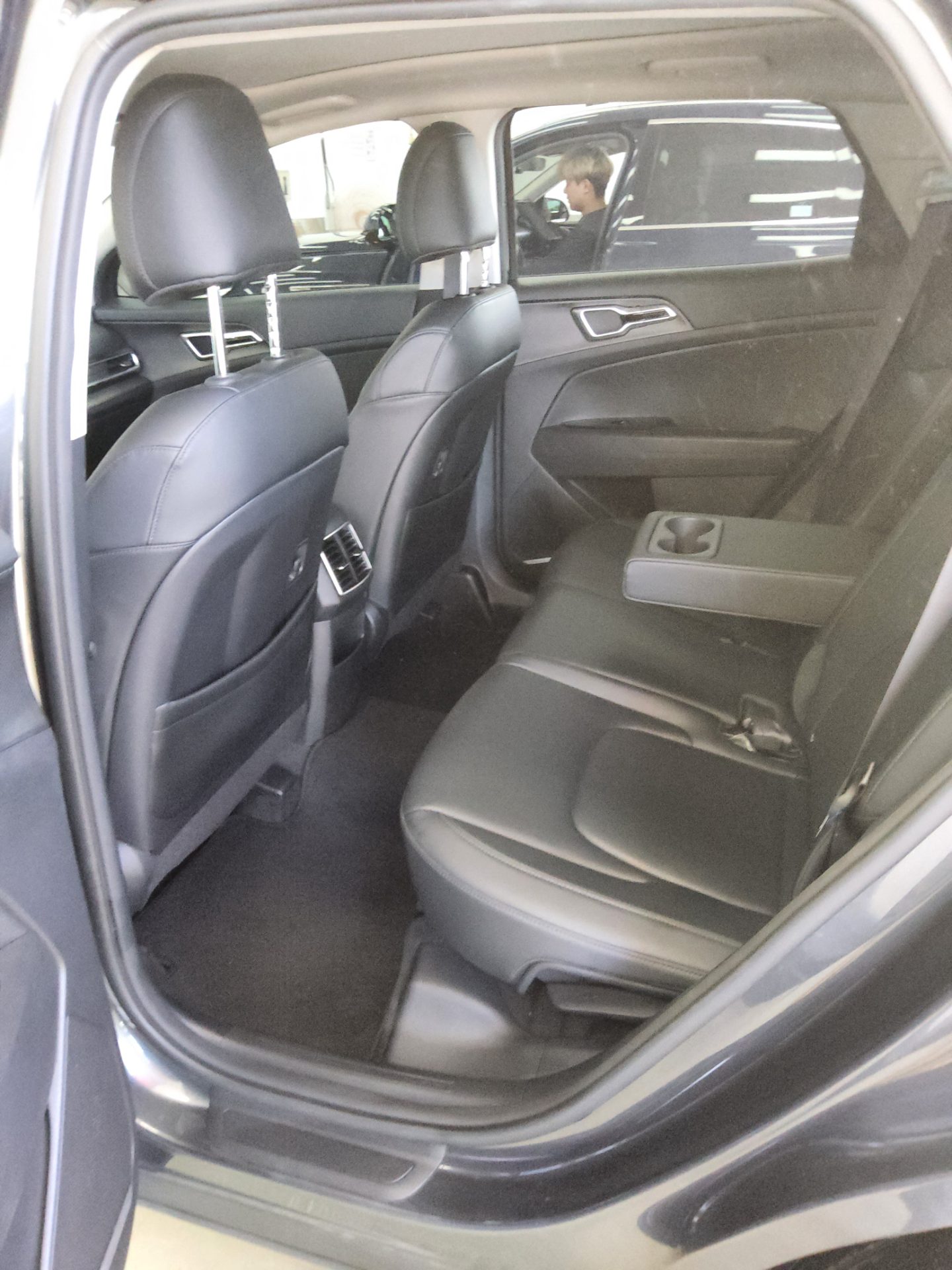 2023 - kia sportage