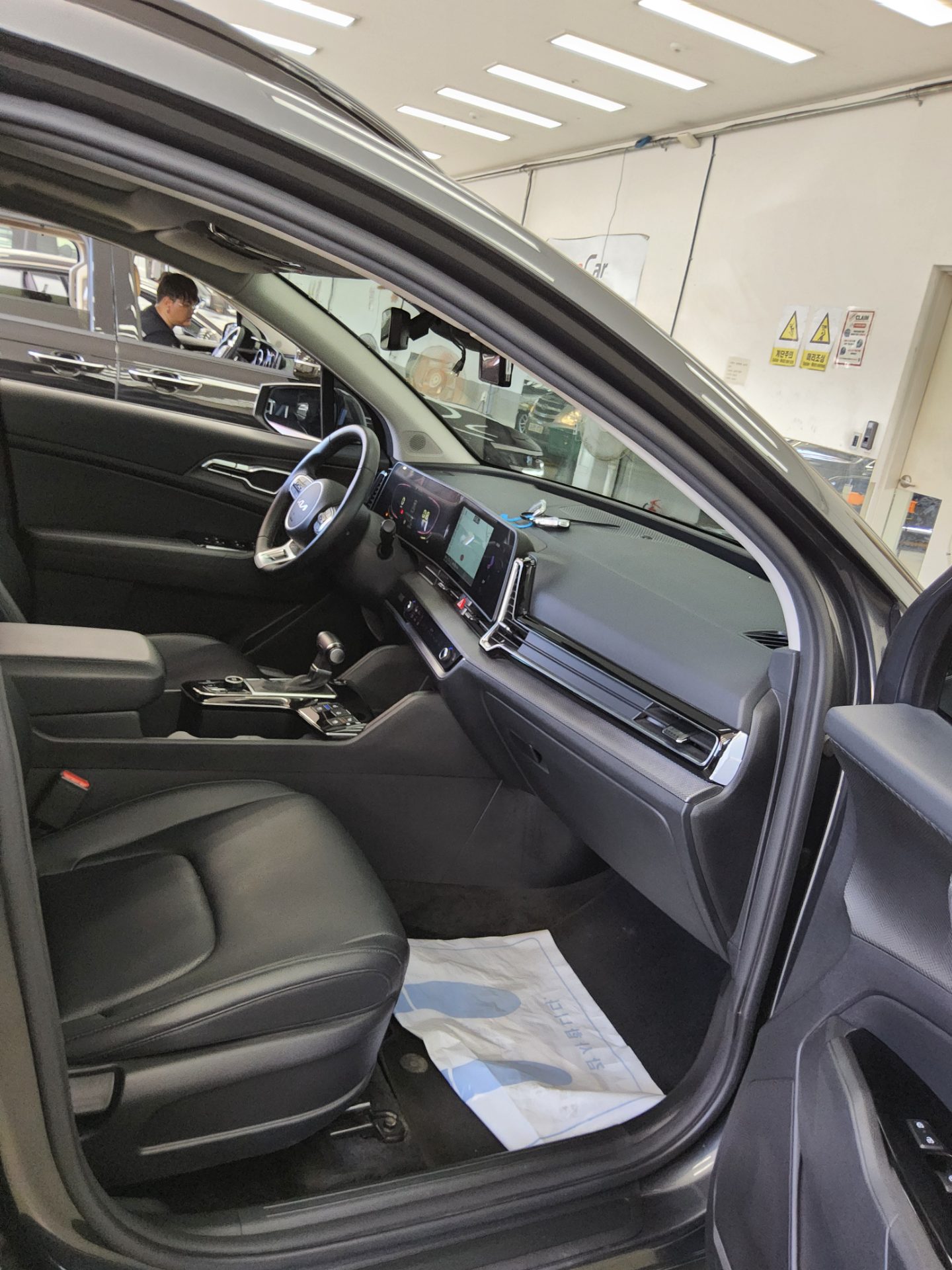 2023 - kia sportage