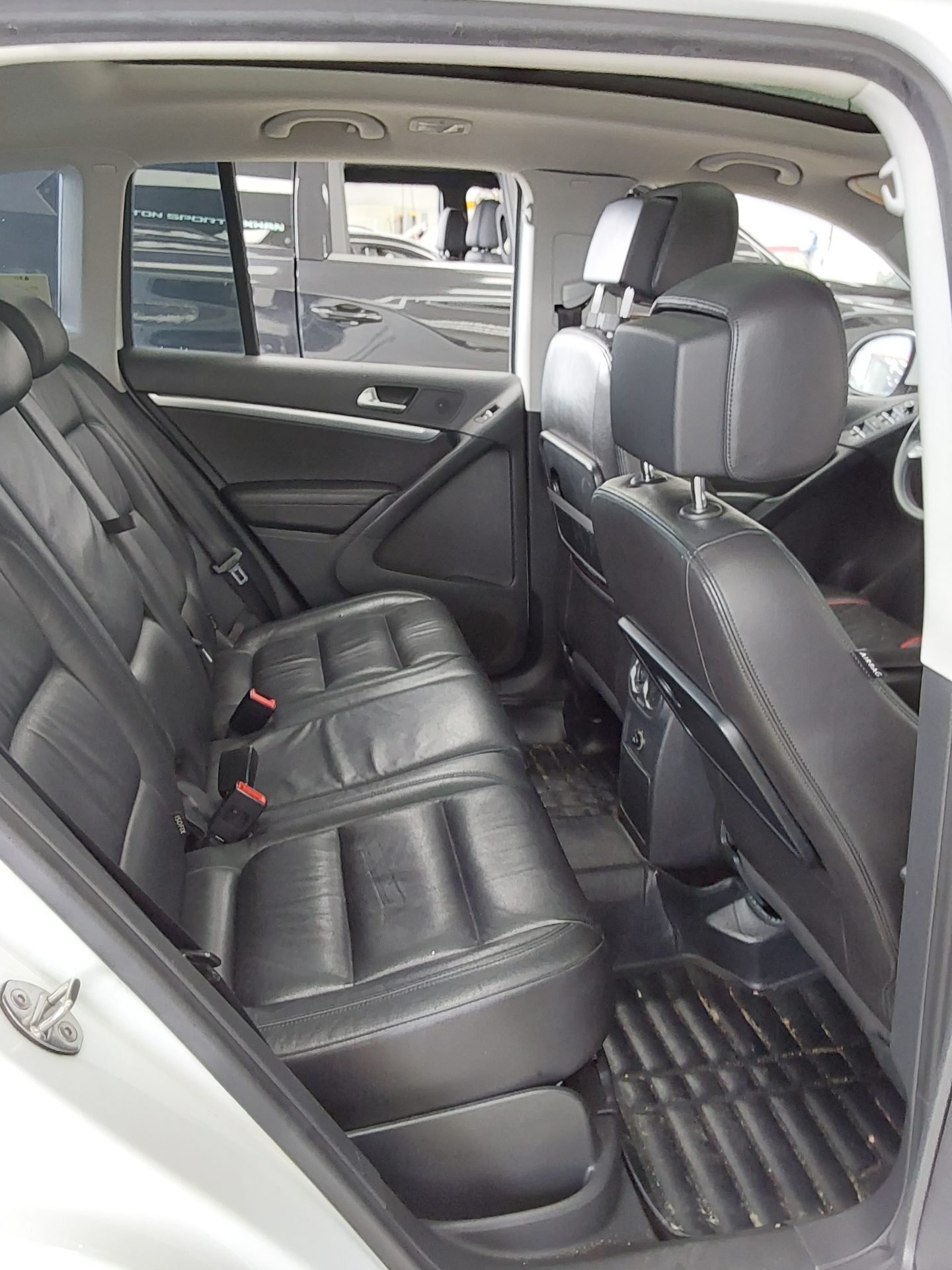 2016 - volkswagen tiguan