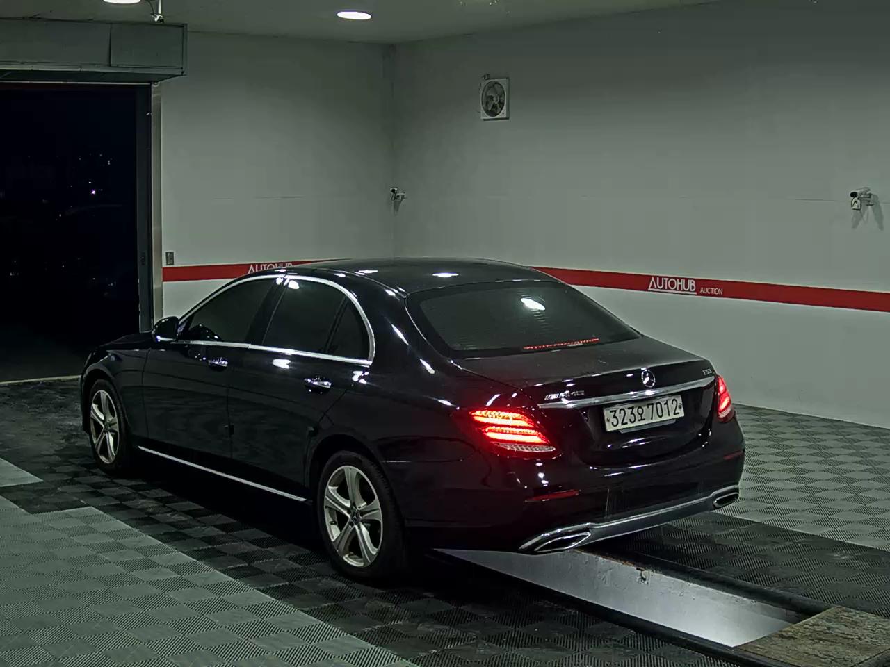 2017 - mercedes-benz e220d