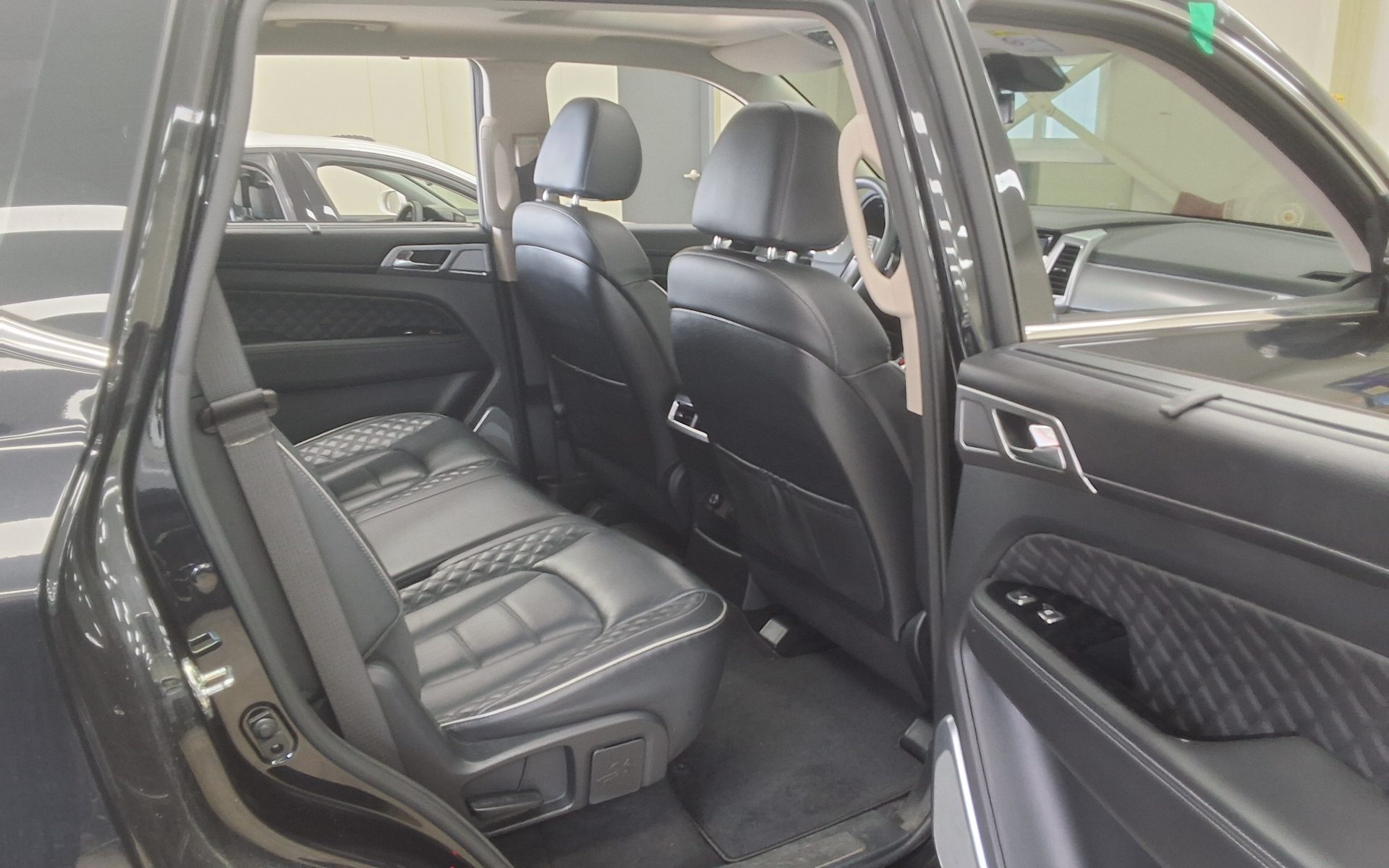 2021 - ssangyong rexton