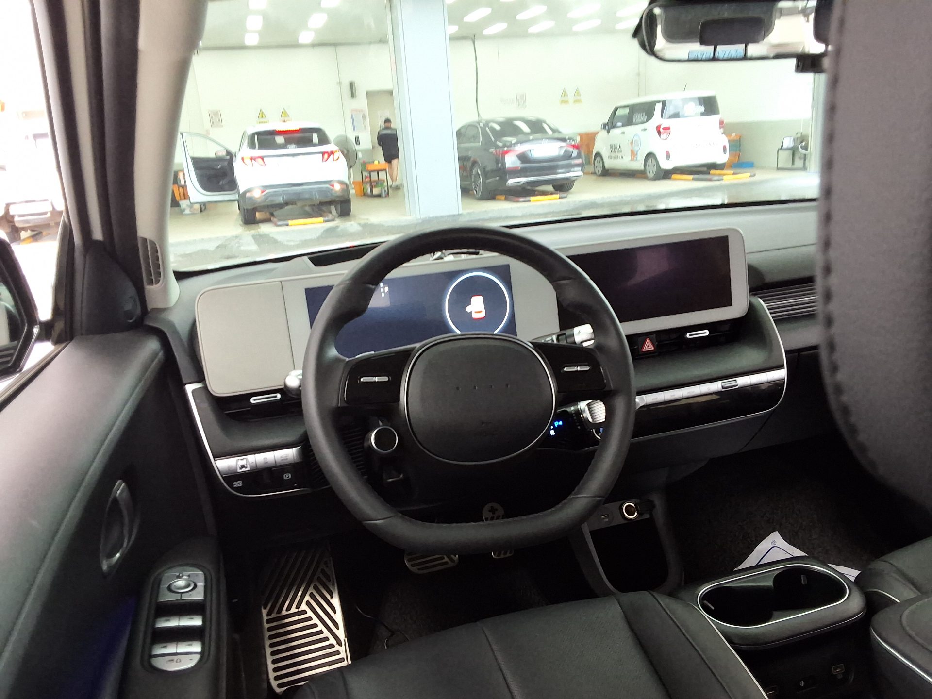 2024 - hyundai ioniq